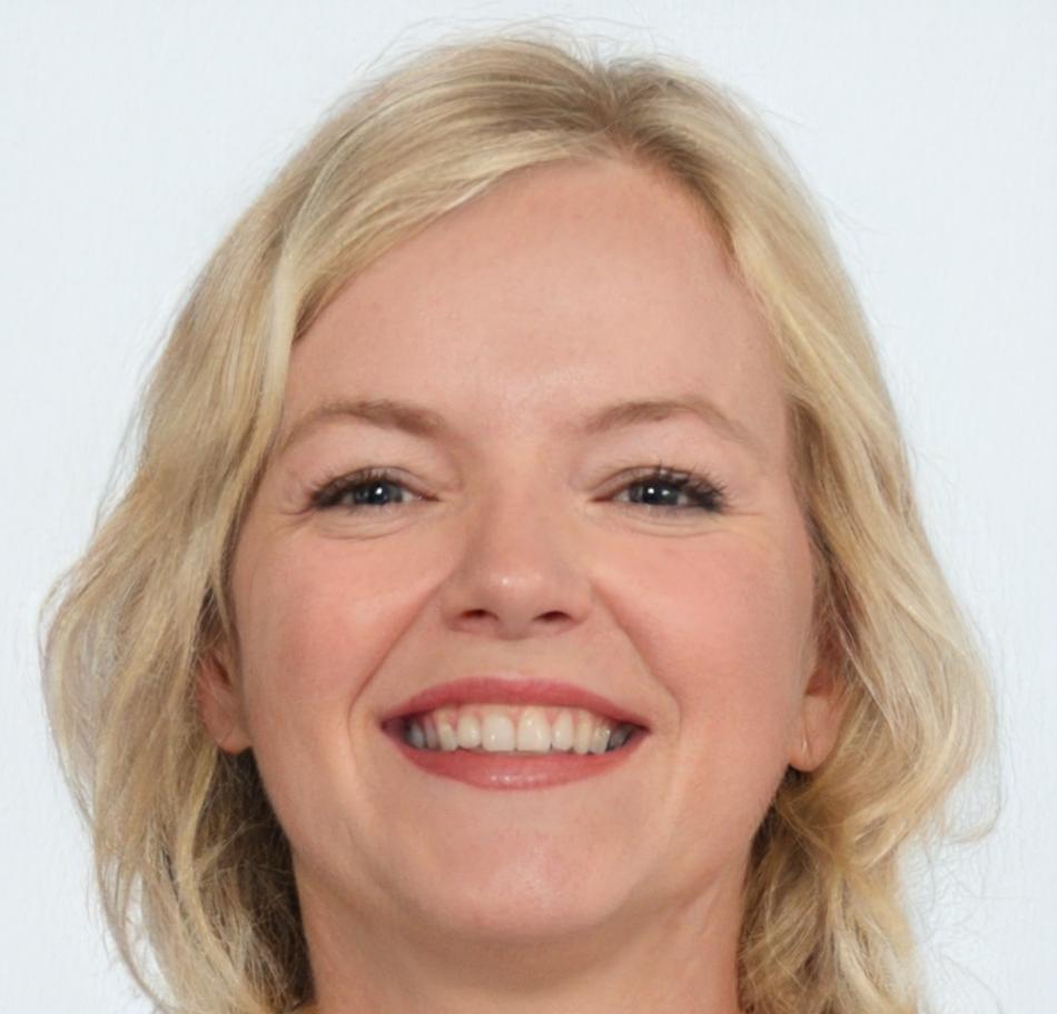 Marie Dubois, Analyste Senior